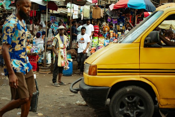 Évadez-vous avec les Podcasts : L'Essentiel Ludique du Confinement